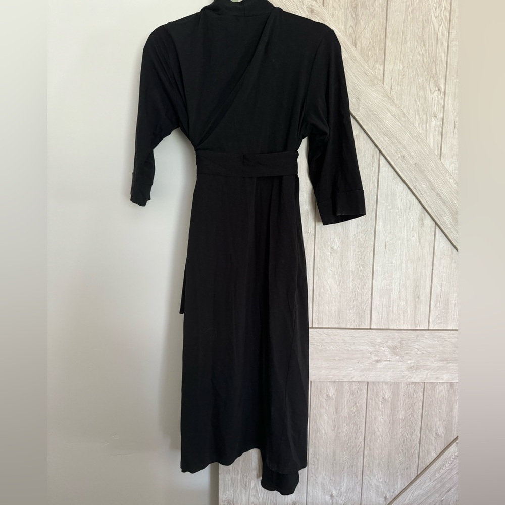 Black robe - Picture 2 of 2